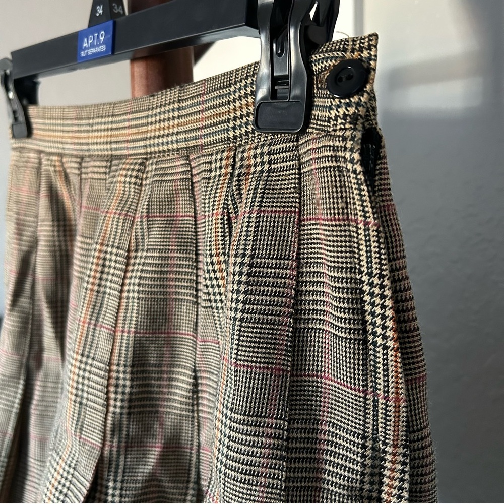 W Sophisticate Petite Tan Plaid Pleated Skirt Size 8 |B62 - Picture 6 of 12